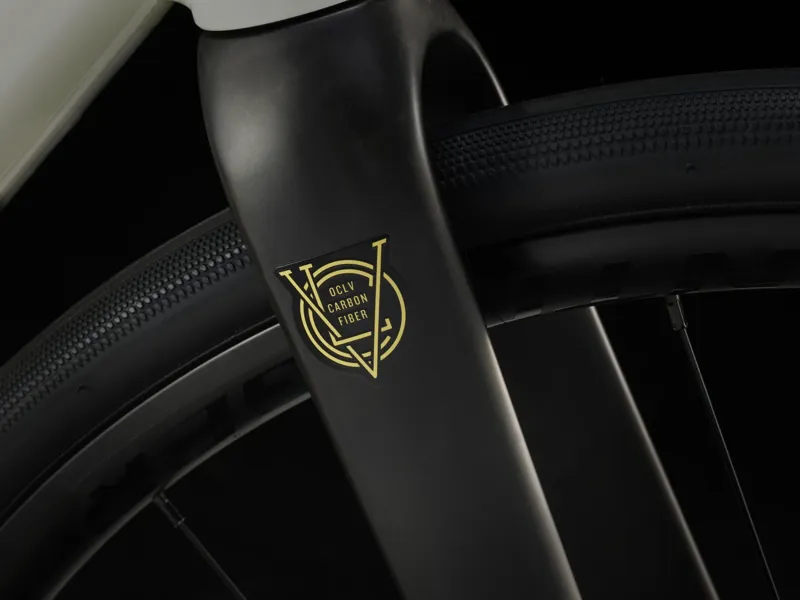 TREK Domane AL 4 Gen 4 Road Bike in Era White-8